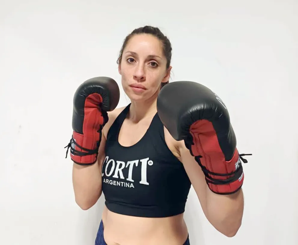 Rocío Bellido examina a Micaela Arcos en su debut profesional