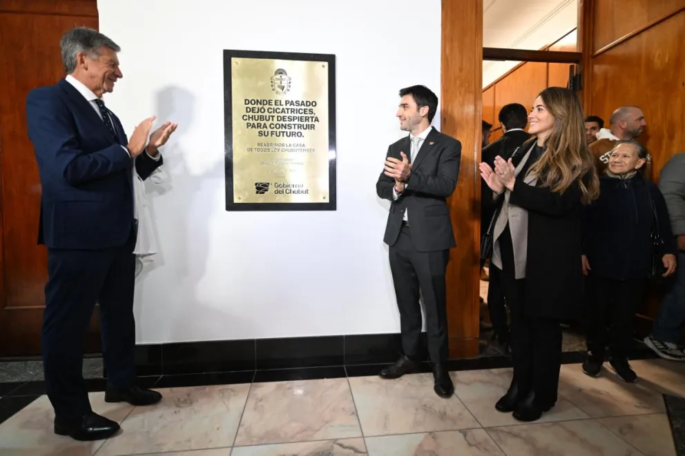 Torres inauguró la nueva Casa de Gobierno del Chubut: "Donde hubo ruinas, hoy construimos futuro"