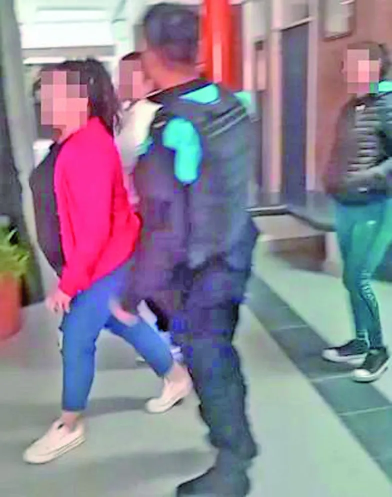 Denuncian que un chico de una escuela primaria de Trelew fue con drogas al colegio y armado con una navaja