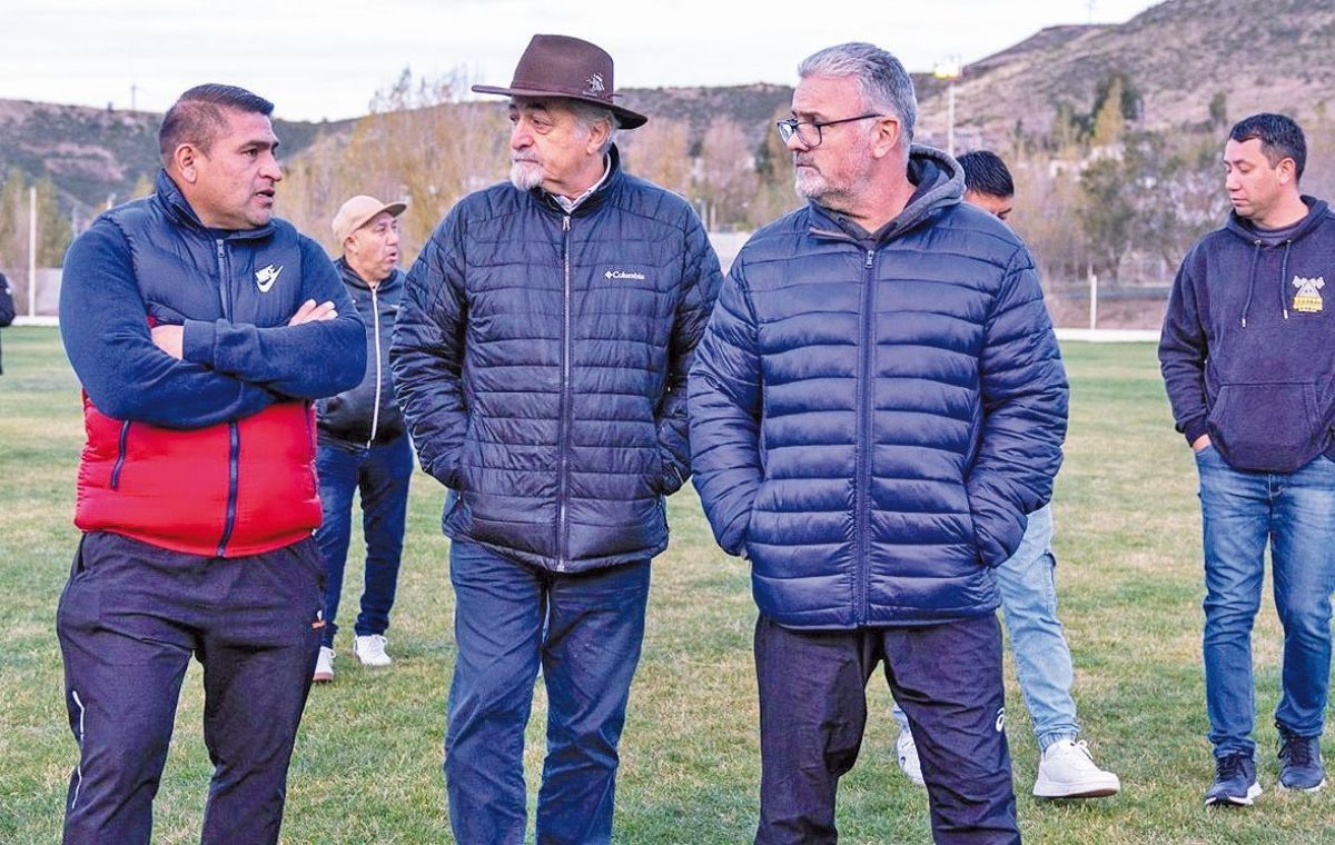 El intendente visitó el predio del Club Veteranos de Laprida, que está próximo a cumplir 35 años