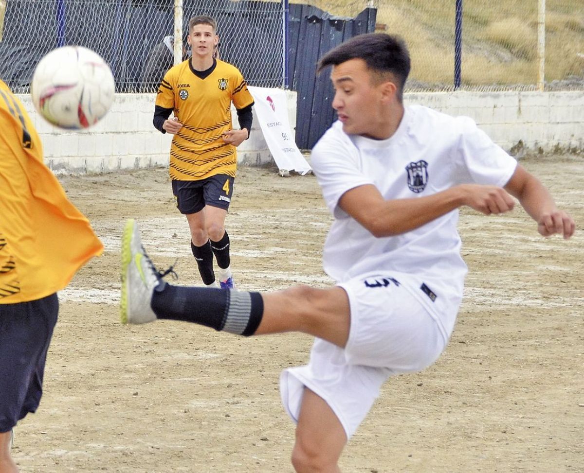 Rada Tilly estrena el liderazgo ante Comodoro FC