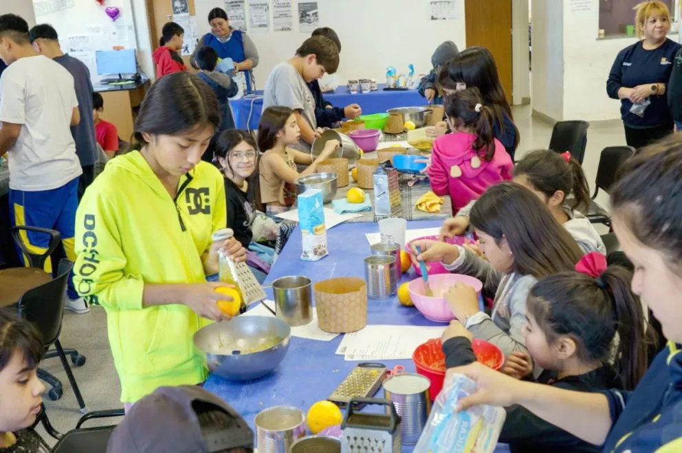 Comodoro: el Espacio Patria Grande concretó la penúltima jornada del taller de panadería "Fuentecitas de Patria"