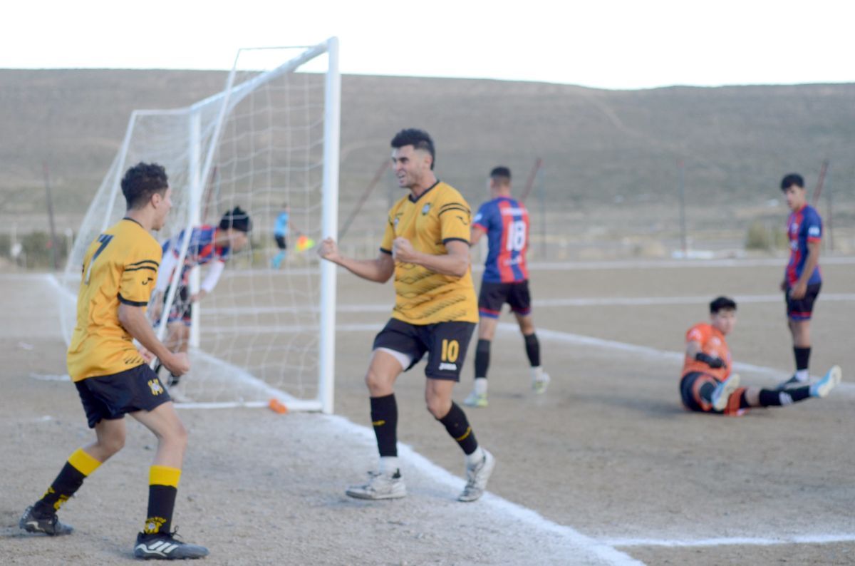 Rada Tilly se afirma en la cima