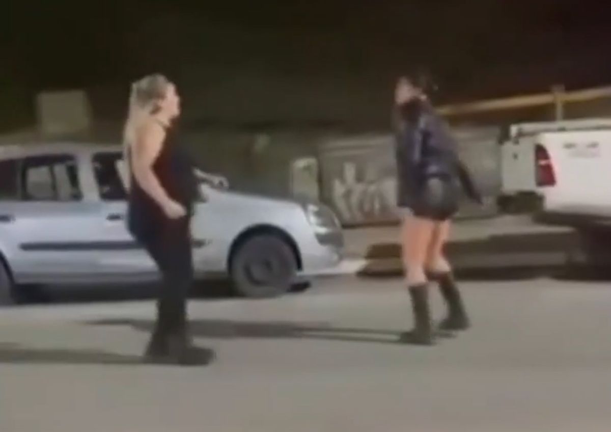 Escándalo en Bariloche: batalla campal entre mujeres tras un show de Karina “La Princesita”