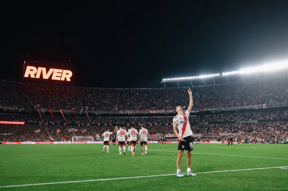River goleó a Barracas Central y ya está en cuartos