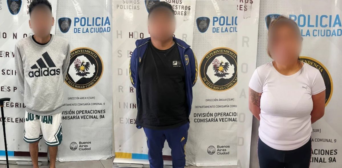 Detienen a tres peruanos con cocaína y $760.000 tras un pasamanos en Mataderos