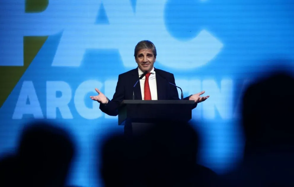 Caputo anticipó una inflación del 3% para abril y afirmó que “va a colapsar”