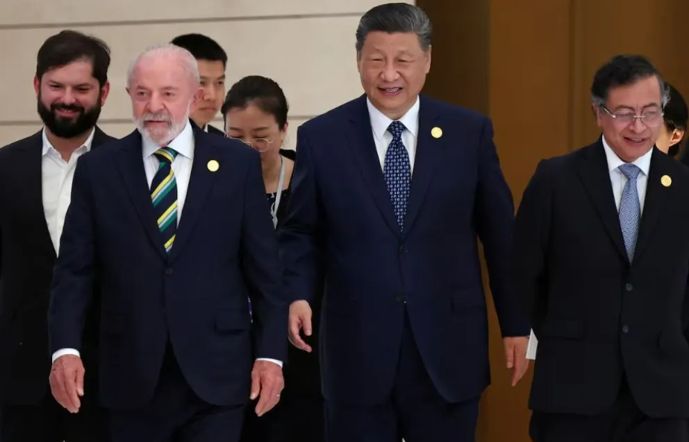 Xi Jimping aprovecha la estrategia de EEUU para acercarse al sur de América.