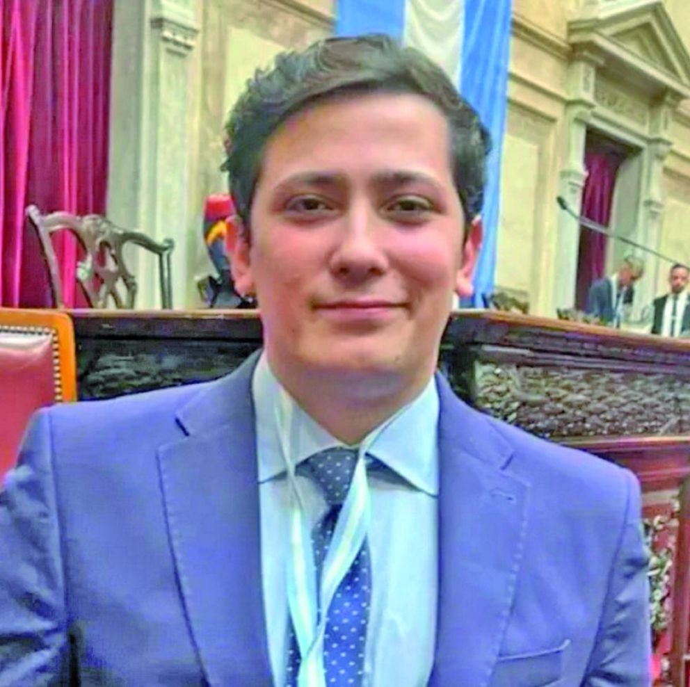 El libertario Mariano Pérez reconoce haber golpeado a una persona en el suelo