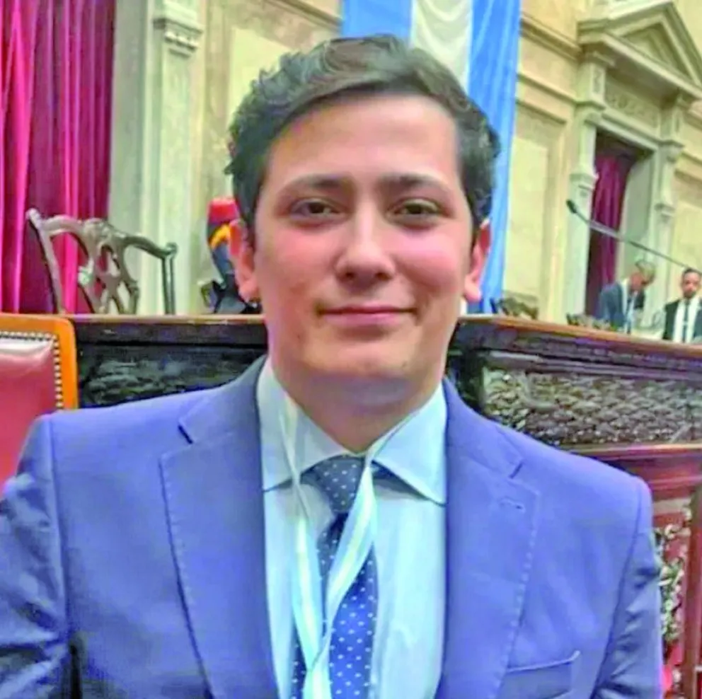 El libertario Mariano Pérez reconoce haber golpeado a una persona en el suelo