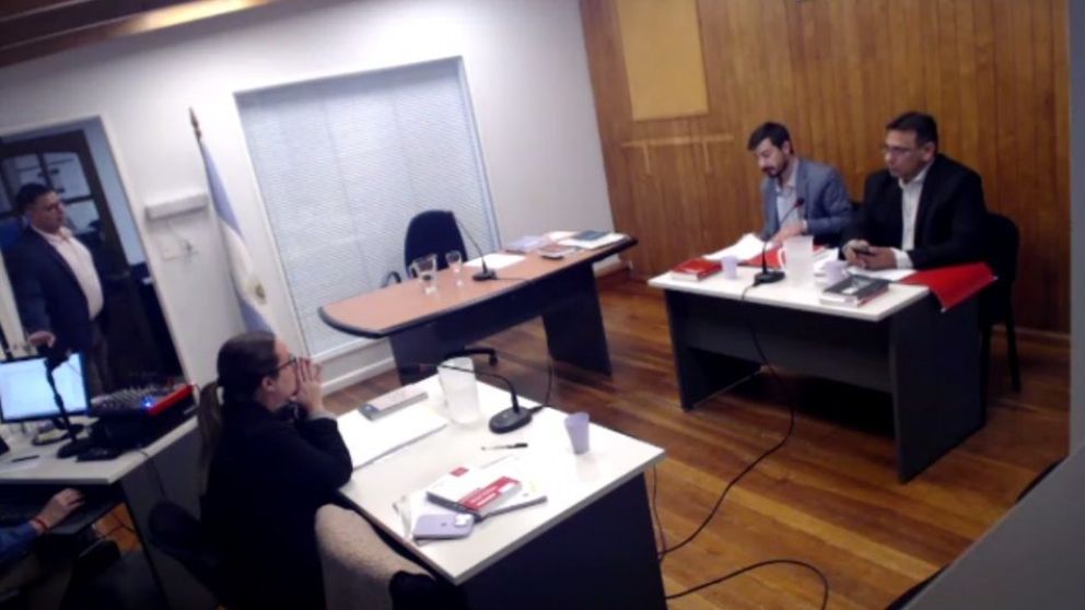 Irá a juicio por desobedecer una orden de restricción