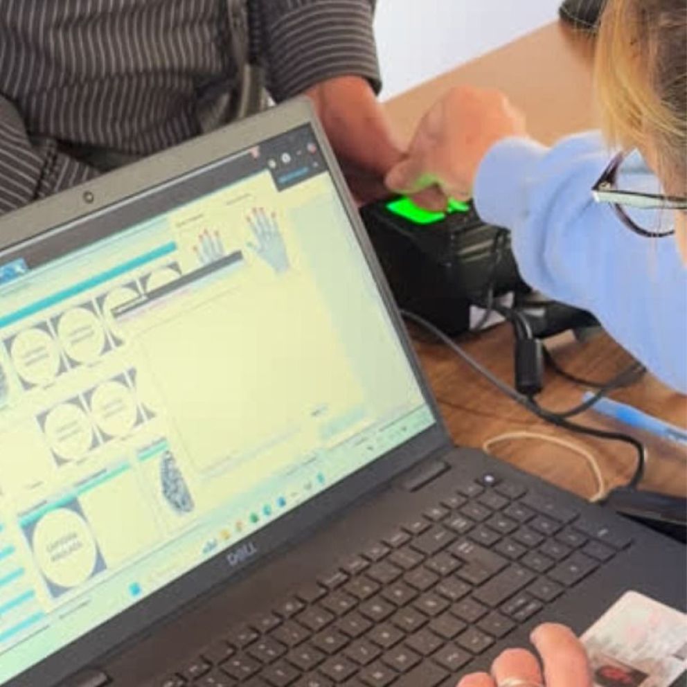 El Gobierno del Chubut avanza en la modernización tecnológica del Registro Civil en nueve localidades