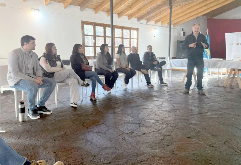 Se presentó en Puerto Pirámides el programa “Trabajo en tu Barrio”