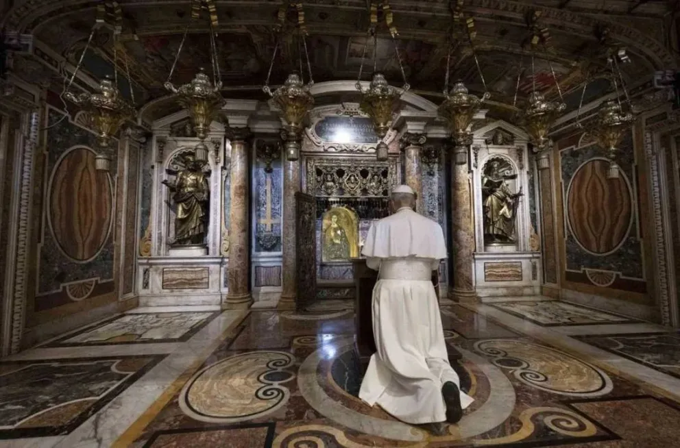El Papa León XIV será entronizado este domingo con ausencias notables de líderes mundiales, entre ellos Milei y Trump