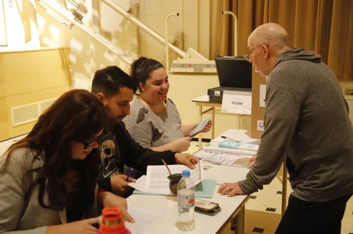 Comenzaron las elecciones en CABA para renovar la mitad de la Legislatura