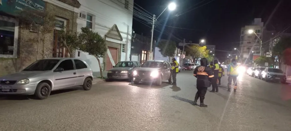 Estaba alcoholizado, chocó y se fugó