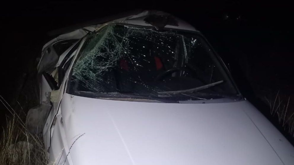 Vuelco en la Ruta 7 por el hielo: un conductor perdió el control en la curva “La Luisita”