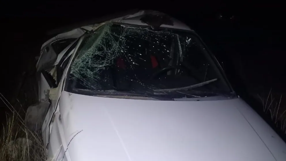 Vuelco en la Ruta 7 por el hielo: un conductor perdió el control en la curva “La Luisita”