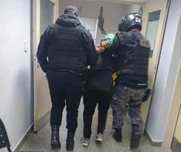 Un hombre alcoholizado causó disturbios en la guardia del hospital y terminó demorado