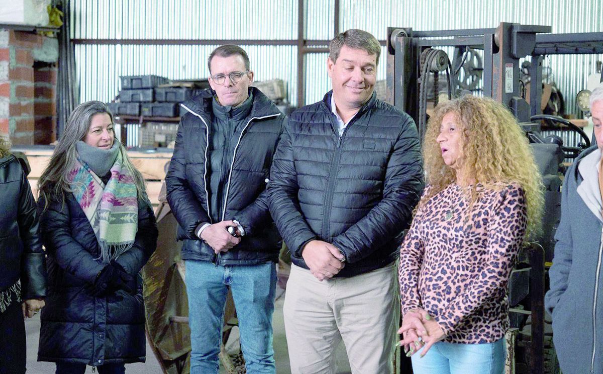 Biss recorrió instalaciones de nueva empresa ubicada en el Parque Industrial de Rawson