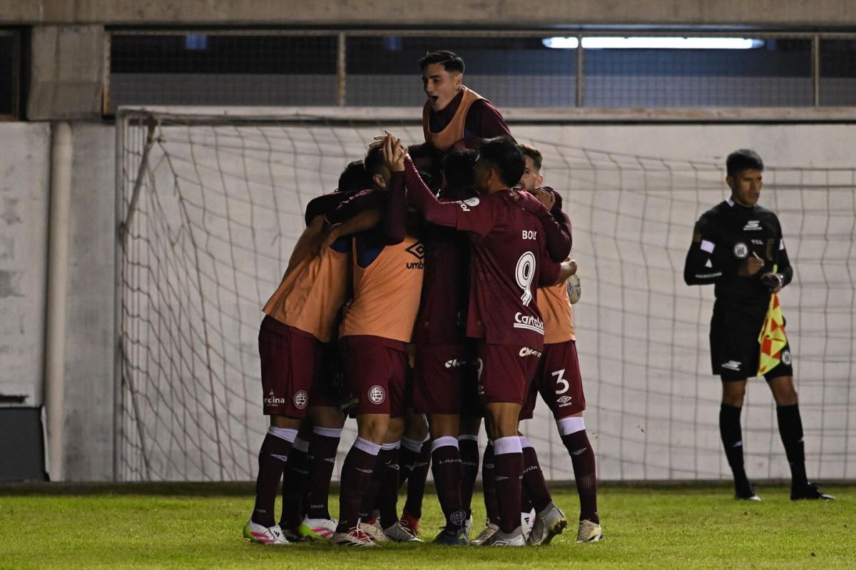 Lanús eliminó a Vélez y avanzó a octavos: Salvio y Carrera, clave en la victoria