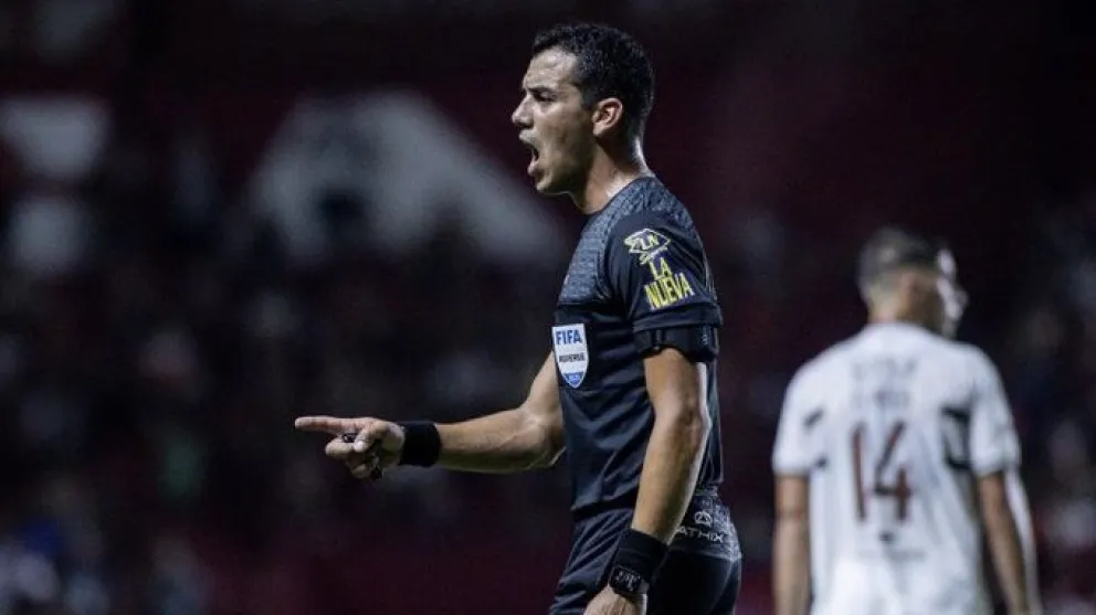 Semifinales del Torneo Apertura 2025: árbitros confirmados y posible cambio de sede para la final