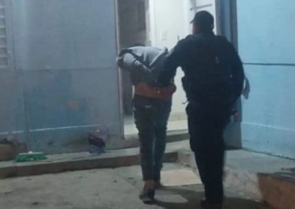 Tensión en el Barrio 30 de Octubre: un hombre amenazó con incendiar viviendas y fue detenido