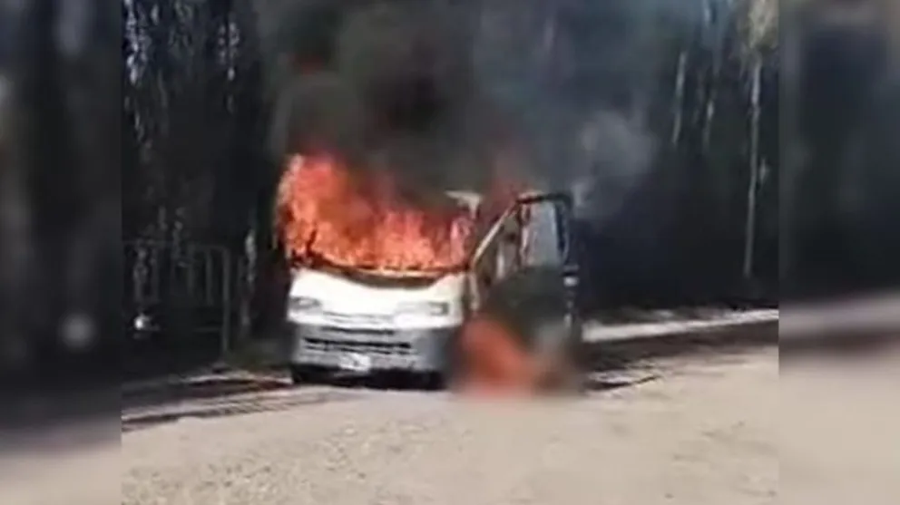 Un hombre murió electrocutado y calcinado tras caer un cable de media tensión sobre su camioneta