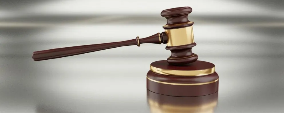 Detienen a un hombre por violar orden judicial y lo condenan en menos de 24 horas