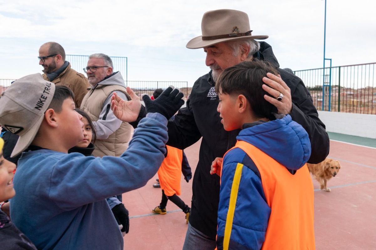 Othar: “Este playón es el puntapié inicial para avanzar hacia la urbanización del barrio ARA San Juan”