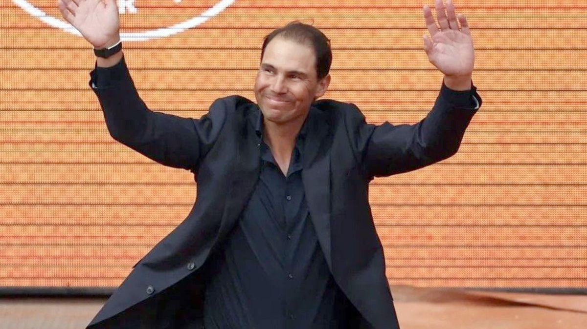 Emotivo homenaje en Roland Garros para el español Rafael Nadal