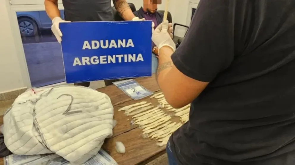 Traficaban cocaína en camperas y un camión: dos detenidos en la frontera con Bolivia