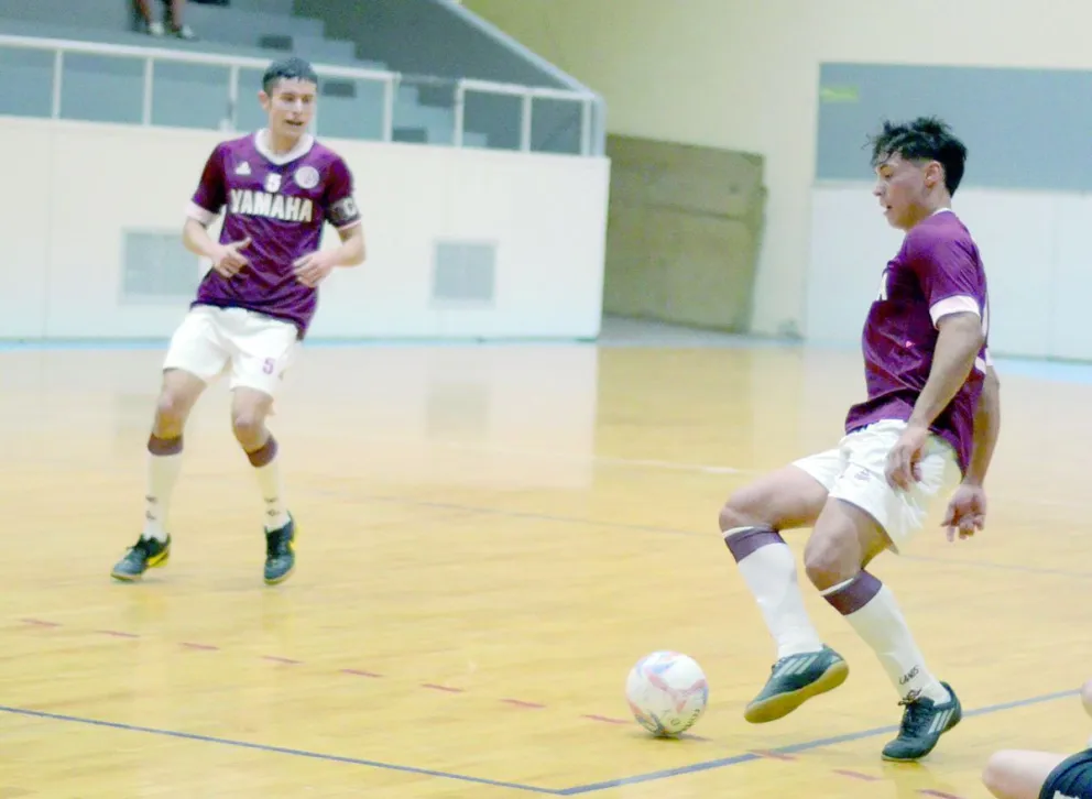 Lanús consiguió el tercer triunfo en el certamen.