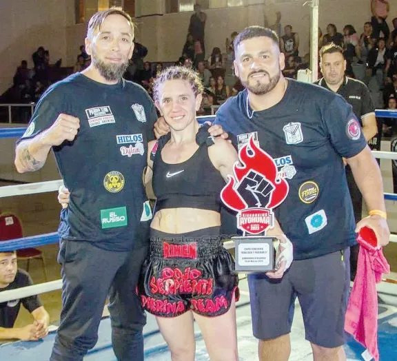 Pierina Segura entrena para pelear en Córdoba