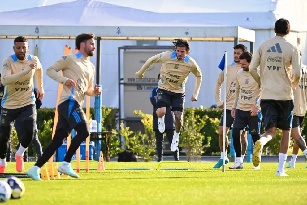 Scaloni tendría casi todo definido para enfrentar a Chile.