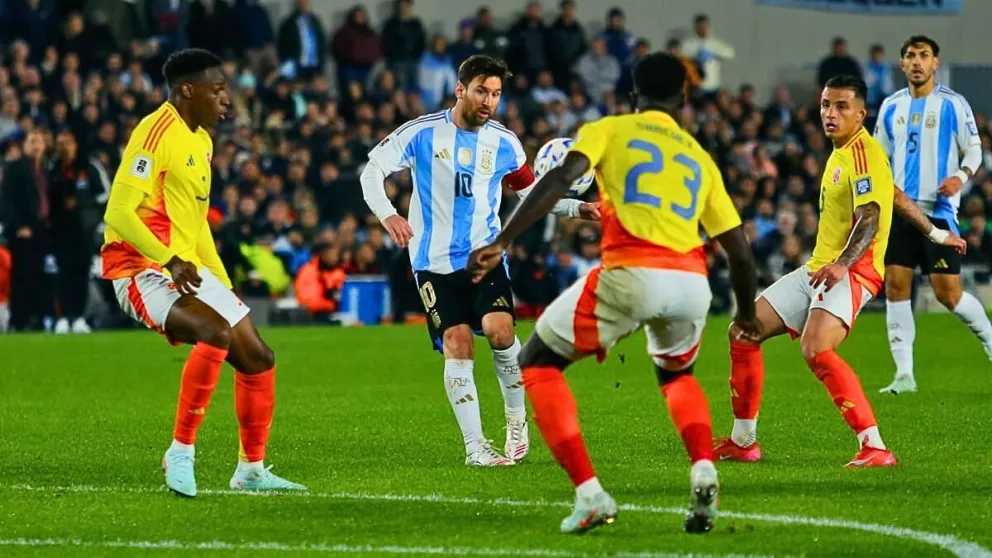 Thiago Almada metió el gol del empate de Argentina ante Colombia. (Foto: Matías Subat).