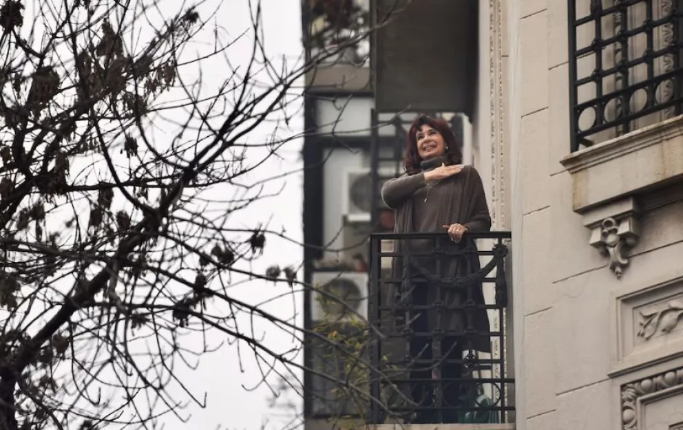 Cristina Kirchner cumple prisión domiciliaria en su departamento de Constitución, tras la condena firme en la causa Vialidad.