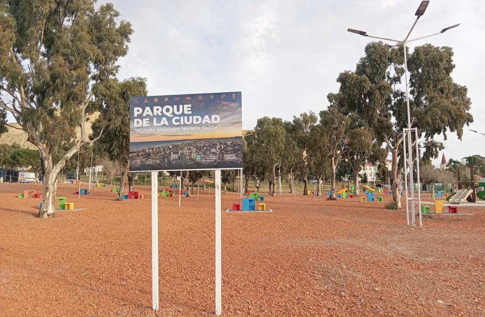 “Es patrimonio de todos”: denuncian daños en juegos adaptados del Parque de la Ciudad