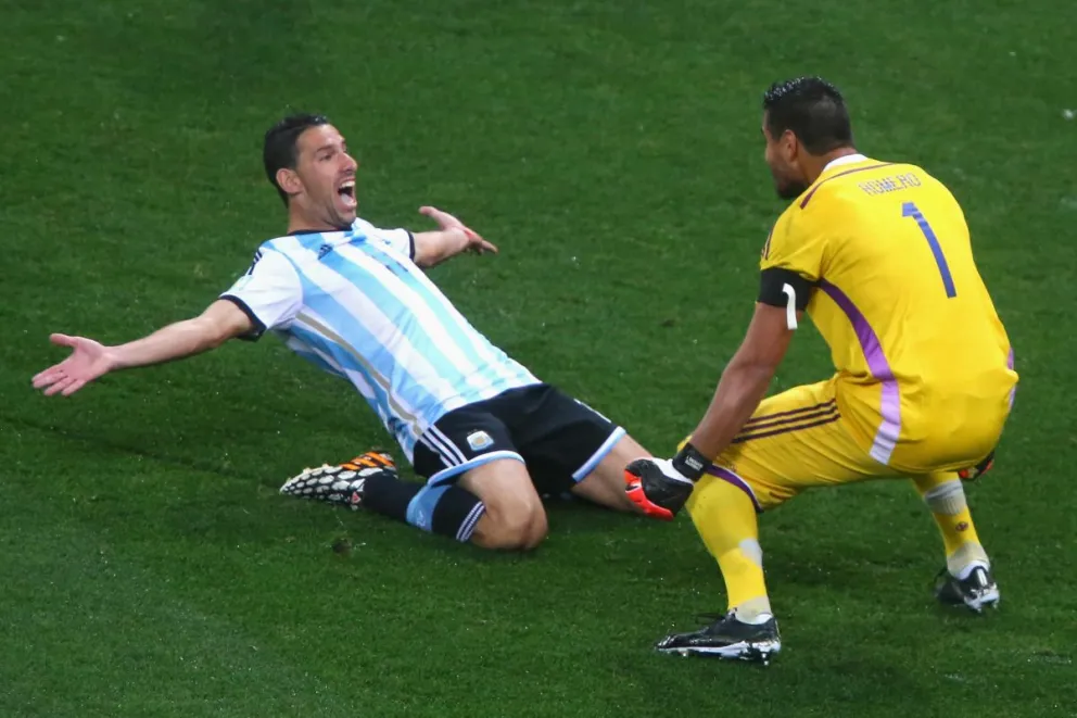 Maxi, un penal, un país entero aguantando la respiración. Un 9 de julio volvimos a soñar con la gloria.