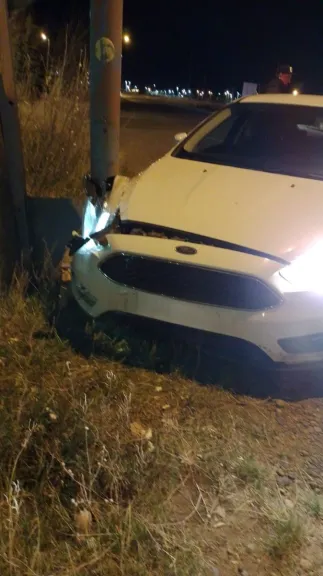 Chocó borracho contra un poste y no tenía registro ni seguro | Diario ...