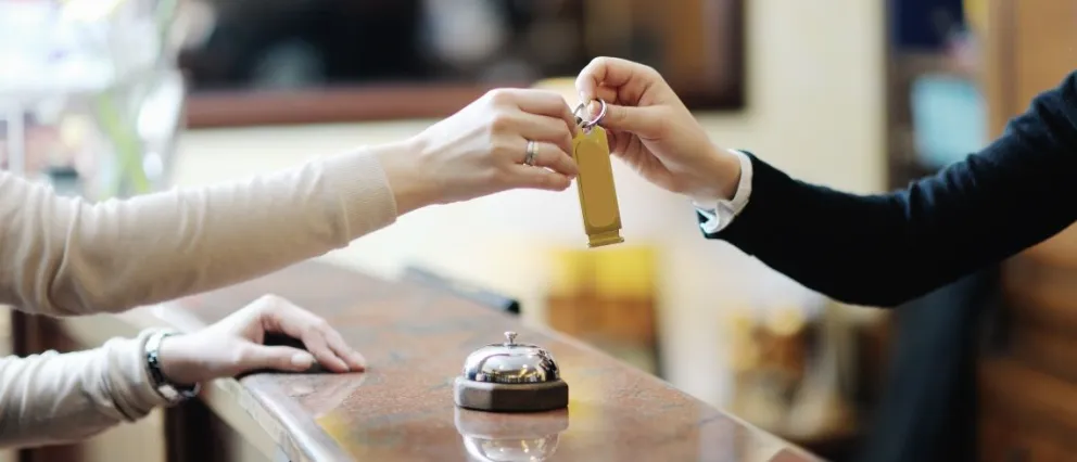 La ocupación hotelera en Comodoro Rivadavia apenas alcanza el 30 %, afectada por la caída de la actividad petrolera y la crisis económica nacional.