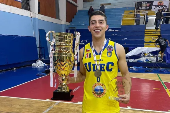 Gimnasia fichó al base de la Selección chilena y que viene de ser campeón