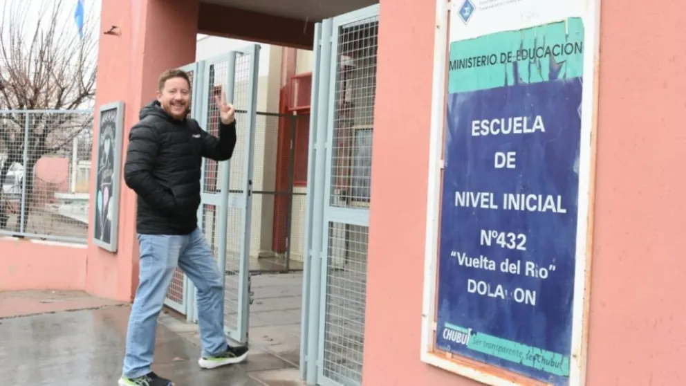 Dante Bowen votó en el Jardín 432 de Dolavon FOTO: JORNADA