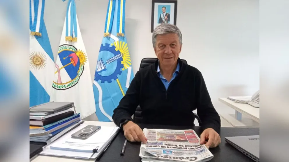 El vicegobernador, Gustavo Menna, recibió al equipo de Crónica en su despacho.