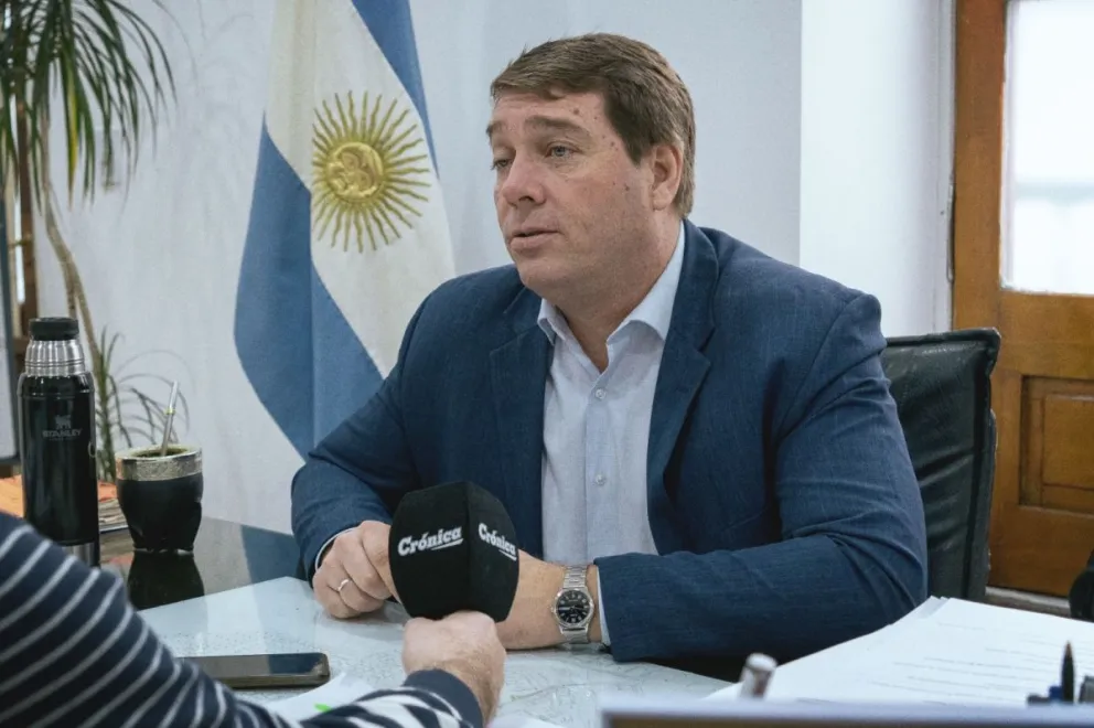 Damián Biss dialogó con Crónica en su despacho respecto al futuro de la capital chubutense y el impacto positivo de los recientes proyectos en las localidades de la región.