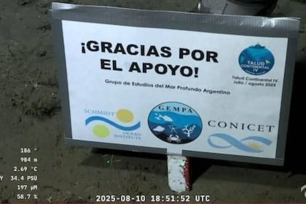 El ROV SuBastian dejó un mensaje de despedida en el fondo del mar.