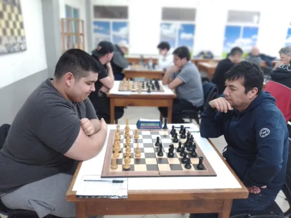 Martín Salamanca campeón del Torneo IRT de Ajedrez | Diario Crónica