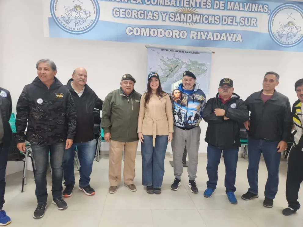 Encuentro en Comodoro: Villarruel compartió una charla con ex combatientes