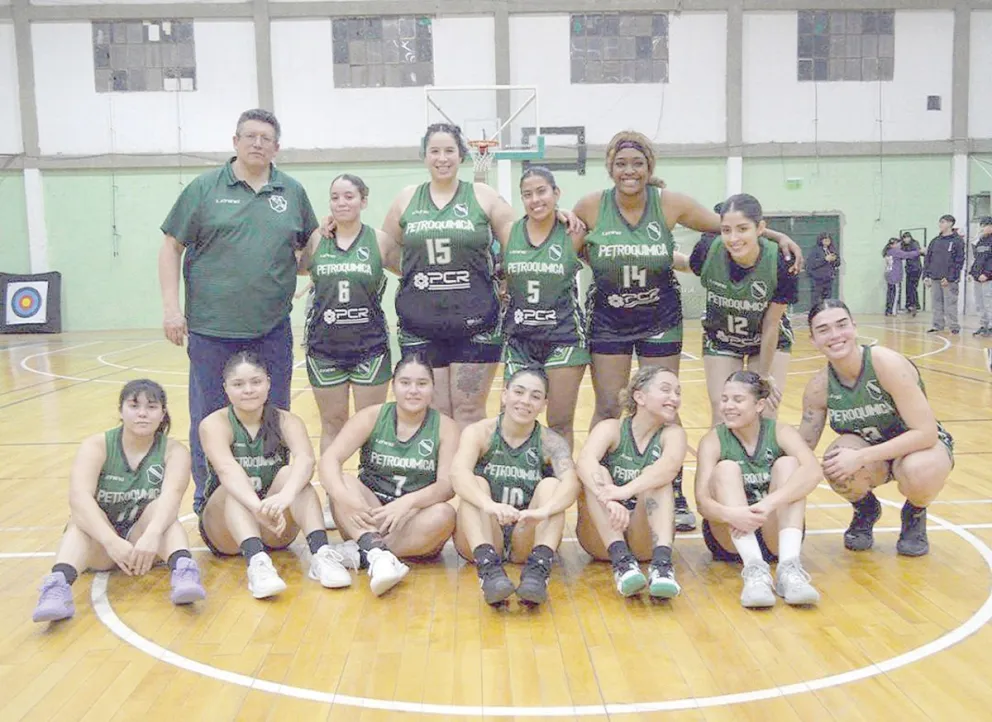 Petroquímica es favorito por nivel y la ventaja de cancha.