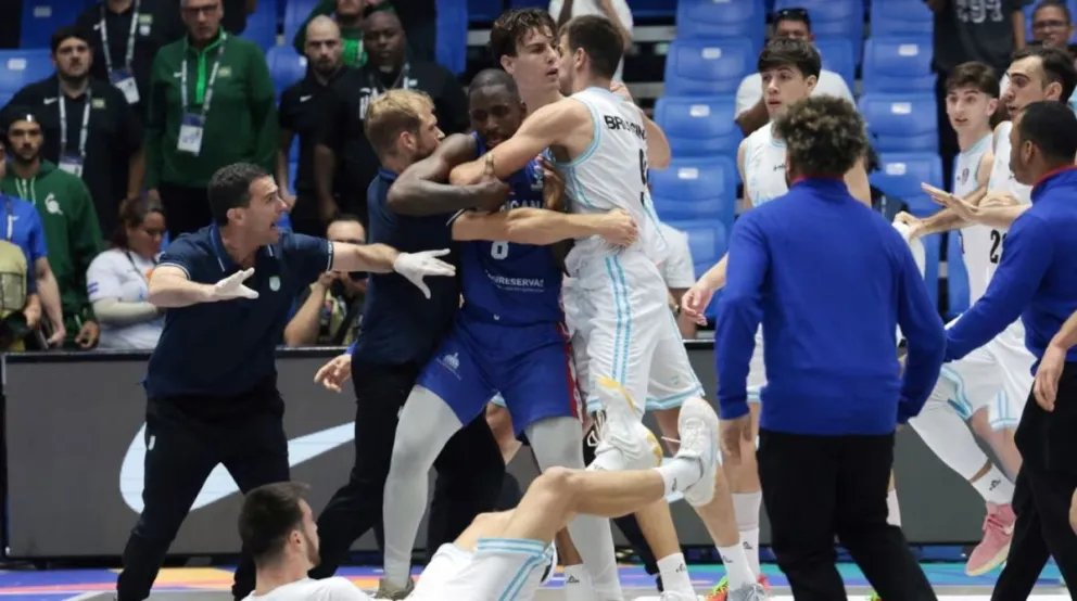 Duras sanciones para la Selección argentina de Básquet tras la pelea en la AmeriCup. (Reuters)